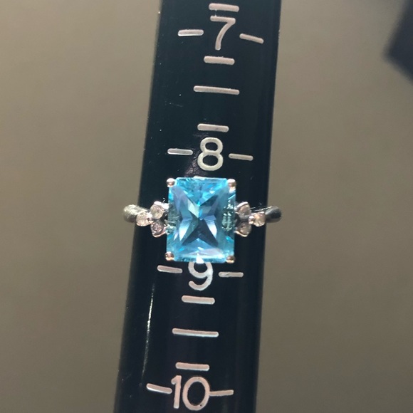 14 k Genuine blue topaz & diamond ring - Picture 1 of 5